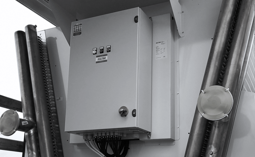 Industrial dry cooler