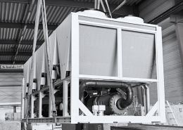 Air-cooled screw chiller
